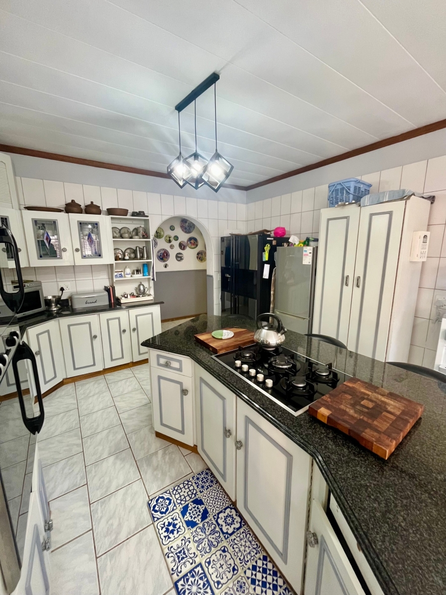 4 Bedroom Property for Sale in Wilkoppies North West